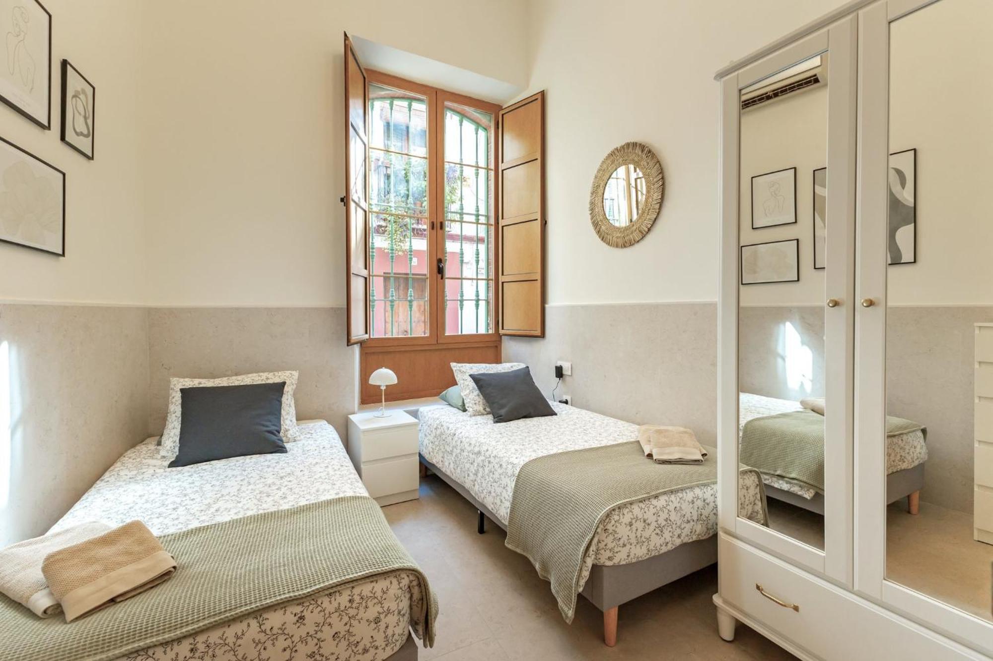 Modern Spacious Apartment Central Of Σεβίλλη Εξωτερικό φωτογραφία